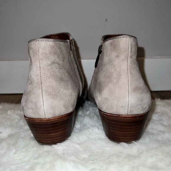 Like New Sam Edelman Petty Suede Ankle Boot Like New - Picture 7 of 8
